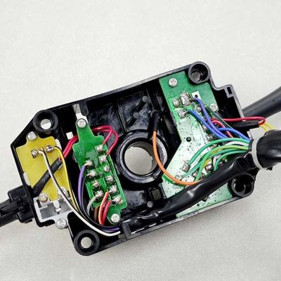 NKR NHR NPR NQR 8-97071007-2 のためのコラム スイッチ ISUZU シャーシ部品